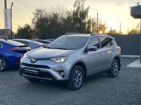Toyota RAV4 2017 - фото 11