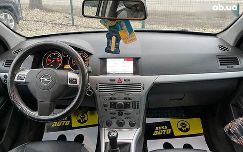 Opel Astra 2009 - фото 10