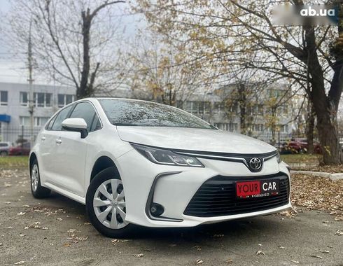 Toyota Corolla 2020 - фото 8
