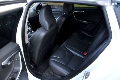 Volvo V60 Cross Country 2015 - фото 20