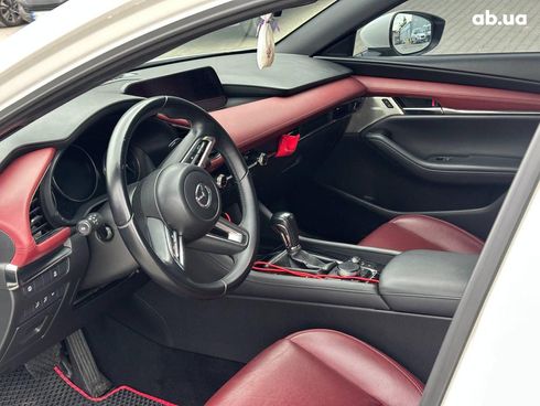 Mazda 3 2019 белый - фото 23