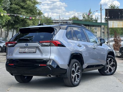 Toyota RAV4 2020 серый - фото 3