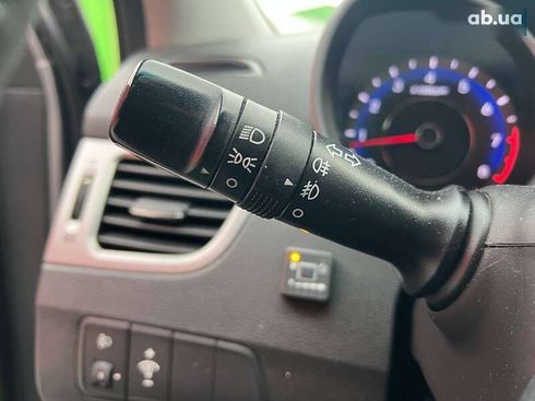 Hyundai Elantra 2011 - фото 18