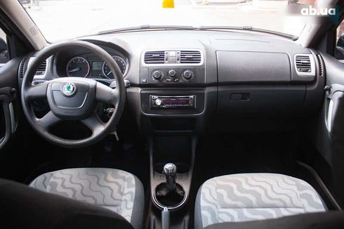 Skoda Fabia 2009 - фото 9
