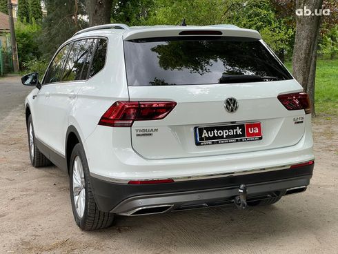Volkswagen Tiguan 2017 белый - фото 12