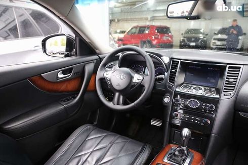 Infiniti QX70 2013 - фото 13