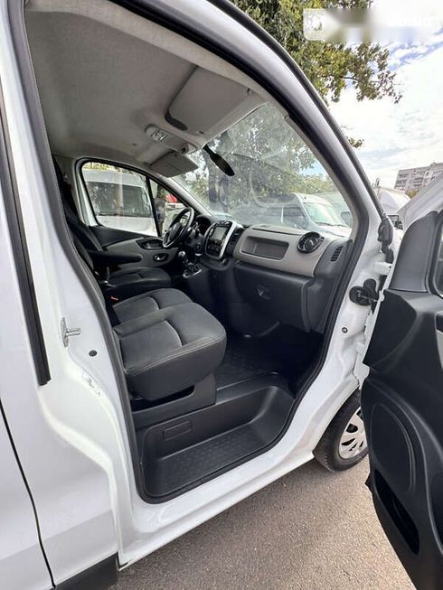 Renault Trafic 2019 - фото 14