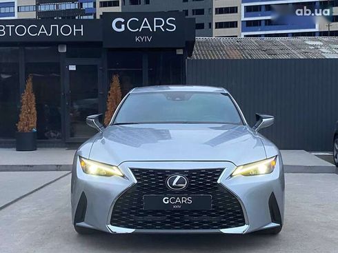 Lexus IS 2021 - фото 2