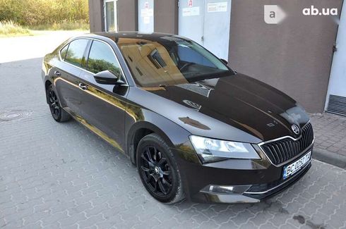 Skoda Superb 2016 - фото 15