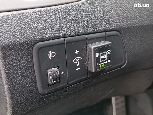 Hyundai Elantra 2012 белый - фото 11
