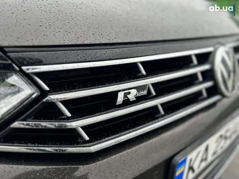 Volkswagen Passat 2018 - фото 11