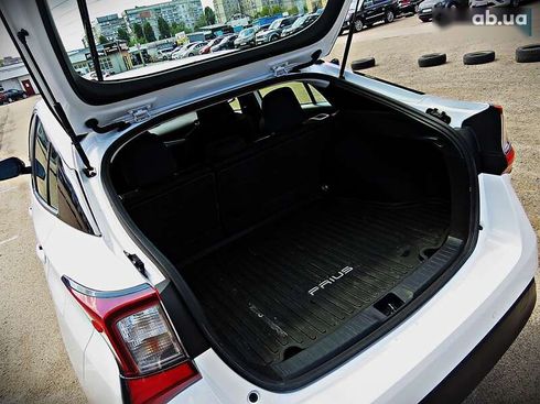 Toyota Prius 2020 - фото 13