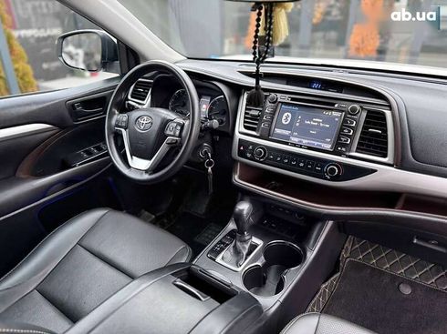 Toyota Highlander 2017 - фото 20