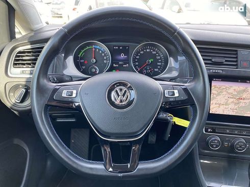 Volkswagen e-Golf 2020 - фото 26