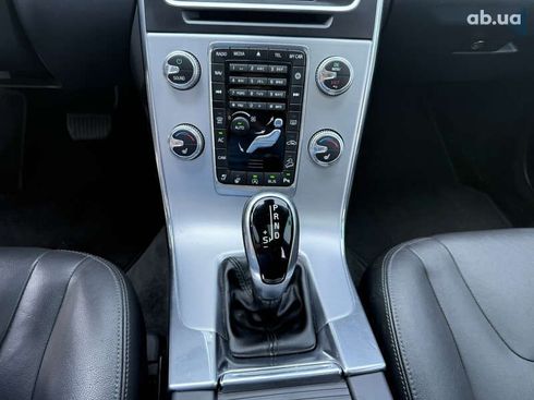 Volvo V60 2018 - фото 29