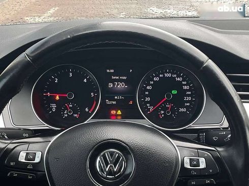 Volkswagen Passat 2017 - фото 18