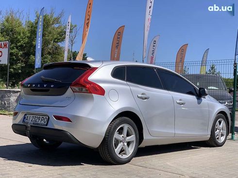 Volvo V40 2014 - фото 13