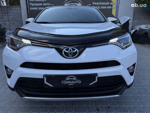 Toyota RAV4 2017 - фото 11