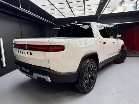 Rivian R1T 2023 - фото 19