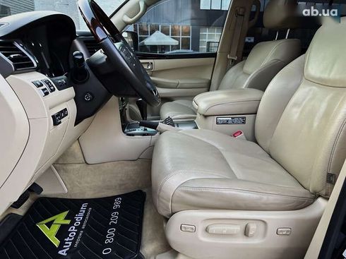 Lexus LX 2010 - фото 24
