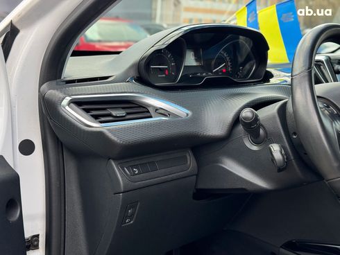 Peugeot 2008 2019 белый - фото 29
