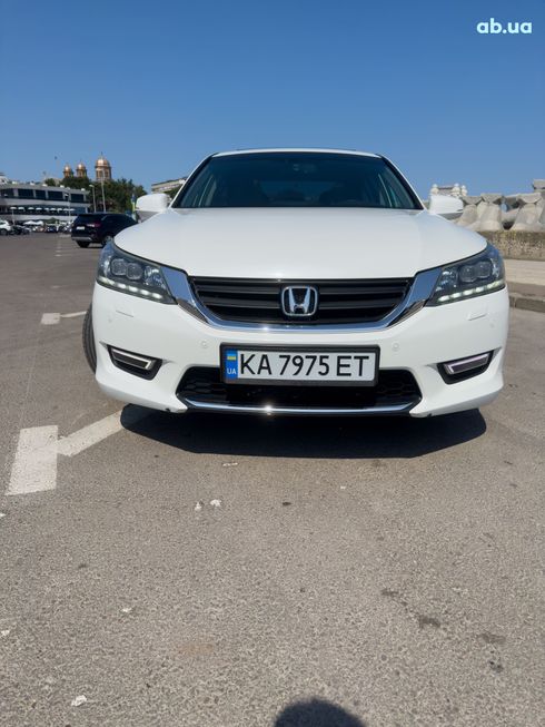 Honda Accord 2013 белый - фото 5