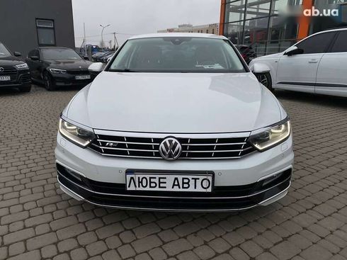 Volkswagen Passat 2017 - фото 2