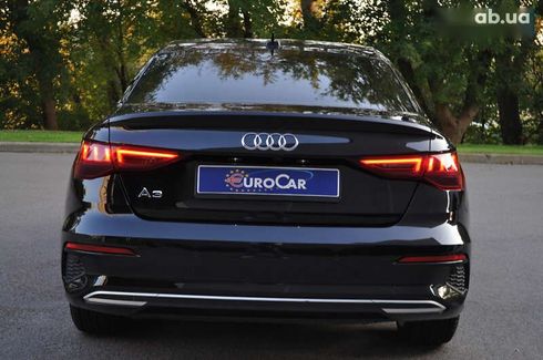 Audi A3 2023 - фото 11
