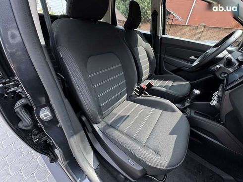 Renault Duster 2023 - фото 28