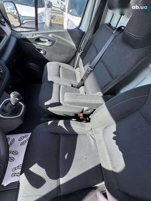 Renault Trafic 2020 - фото 20
