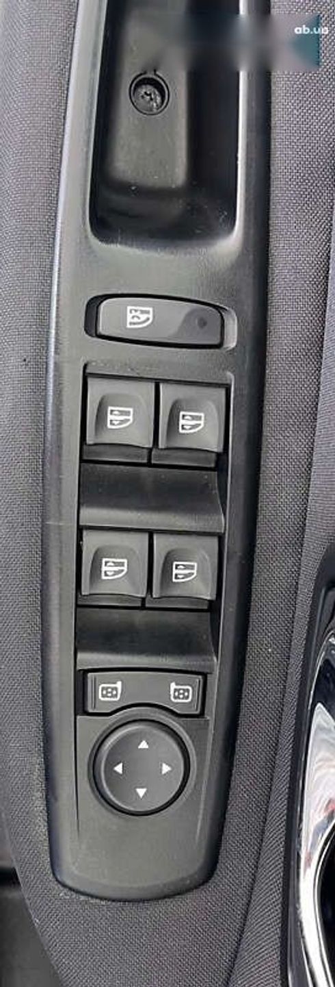 Renault Scenic 2012 - фото 20