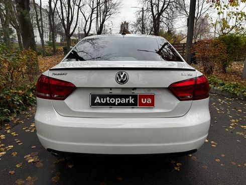 Volkswagen Passat 2012 белый - фото 7