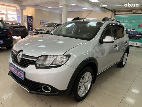 Renault Sandero Stepway 2015 серебристый - фото 14