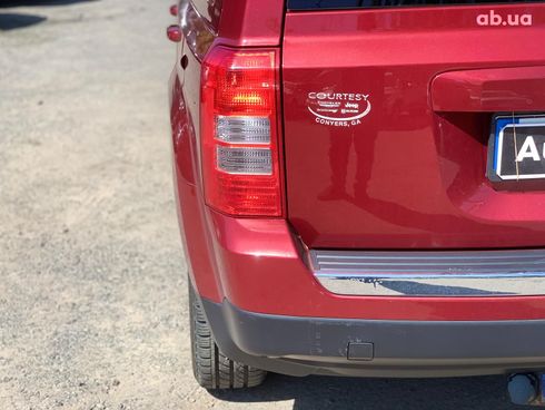 Jeep Patriot 2016 красный - фото 35