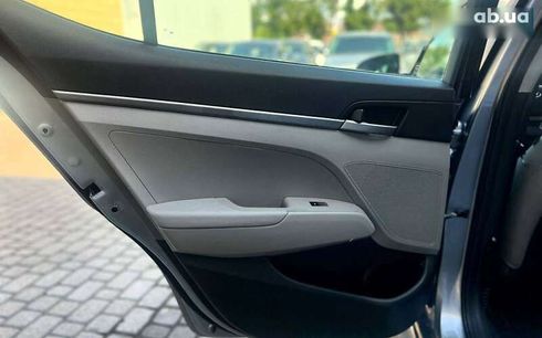 Hyundai Elantra 2016 - фото 18