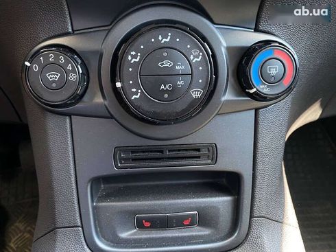 Ford Fiesta 2016 - фото 23