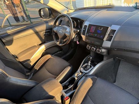 Mitsubishi Outlander 2012 - фото 29