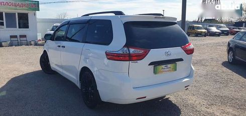 Toyota Sienna 2016 - фото 3