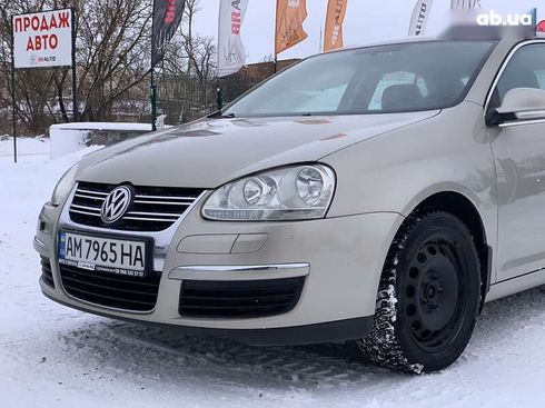 Volkswagen Jetta 2005 - фото 4