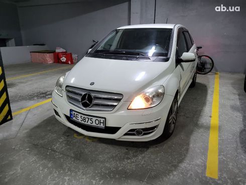 Mercedes-Benz B-Класс 2011 белый - фото 2