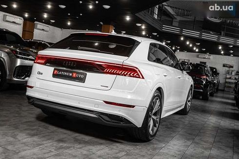 Audi Q8 2021 - фото 7