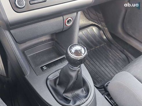 Volkswagen Touran 2009 - фото 25