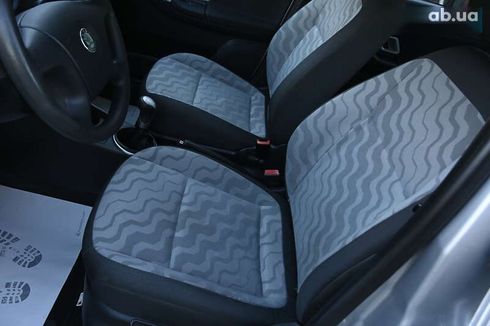 Skoda Fabia 2008 - фото 19