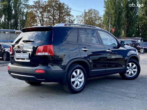 Kia Sorento 2010 черный - фото 5