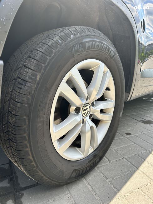 Volkswagen Tiguan 2015 черный - фото 11