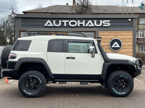 Toyota FJ Cruiser 2008 - фото 4