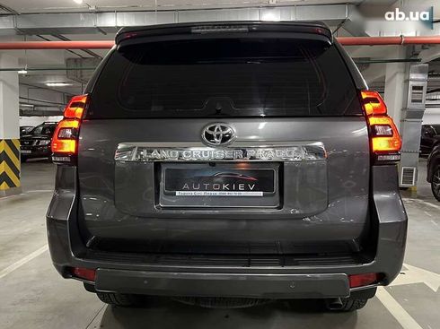 Toyota Land Cruiser Prado 2018 - фото 10