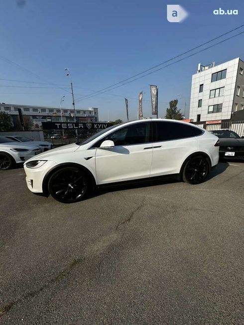 Tesla Model X 2019 - фото 13