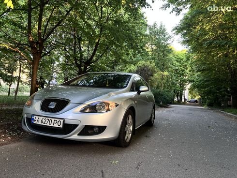 SEAT Leon 2005 серебристый - фото 8