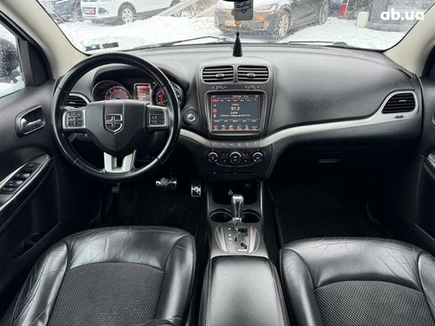 Dodge Journey 2017 серый - фото 24